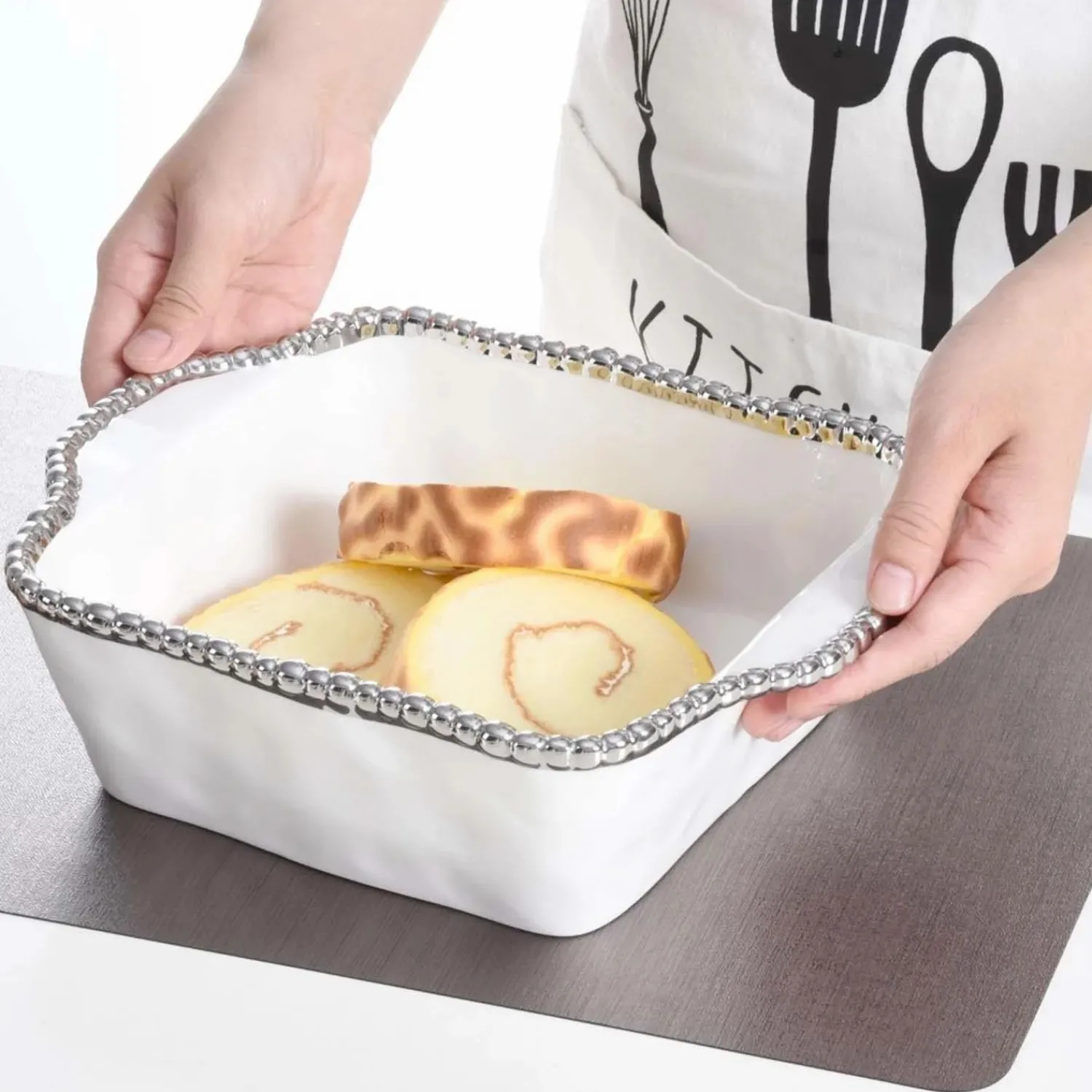 argentinian_salerno_square_baking_dish_1.webp Argentinian Salerno Square Baking Dish>Roger's Gardens Cheap